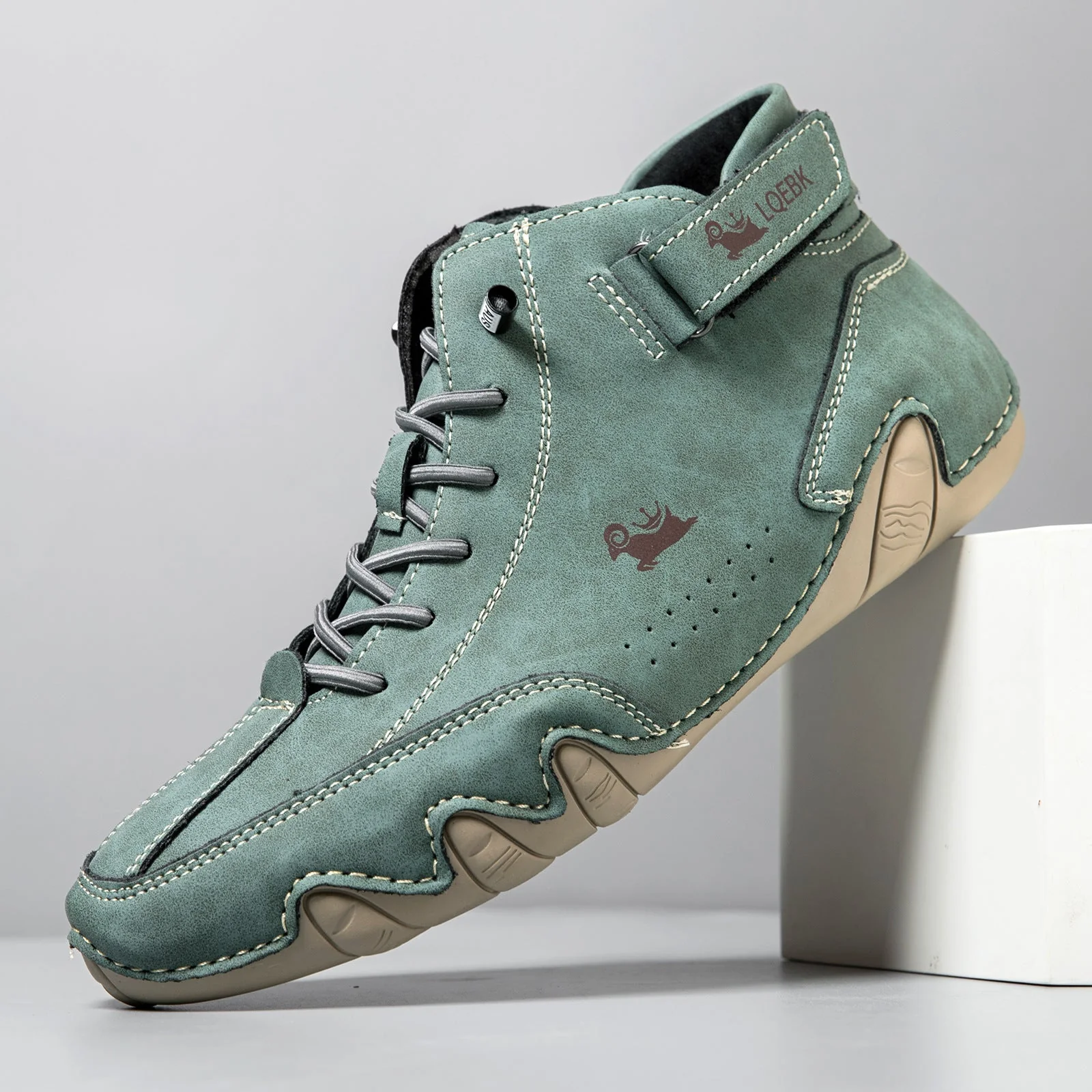 Chaussures de marche confortables en cuir, conçues pour l'équilibre. – Image 5